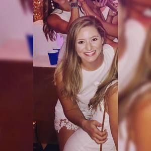 Meet your Posher, Lauren